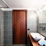 La Colonghera By Quokka 360 - Flat With Balcony And View アパート
